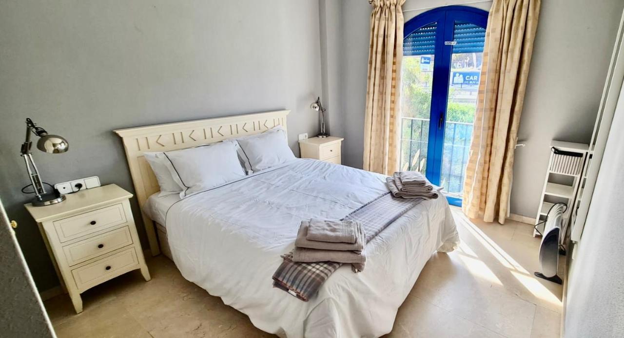 28 Mikonos Playa In Puerto De La Duquesa 2 Bed 2 Bath Apartment Ideally Located To The Beach & Marina Castillo de Sabinillas Eksteriør billede